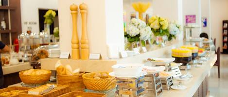 Petit déjeuner buffet compris tous les jours