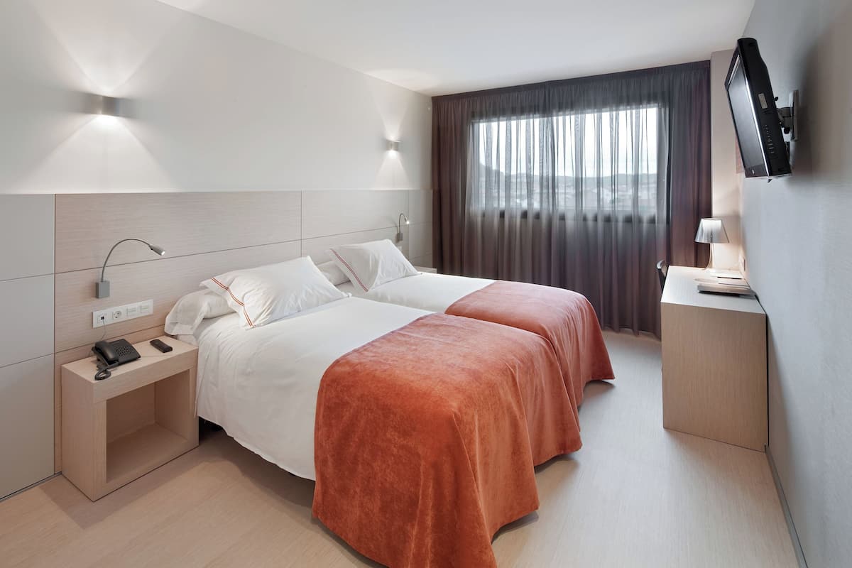 1 bedroom, premium bedding, down duvets, select comfort beds