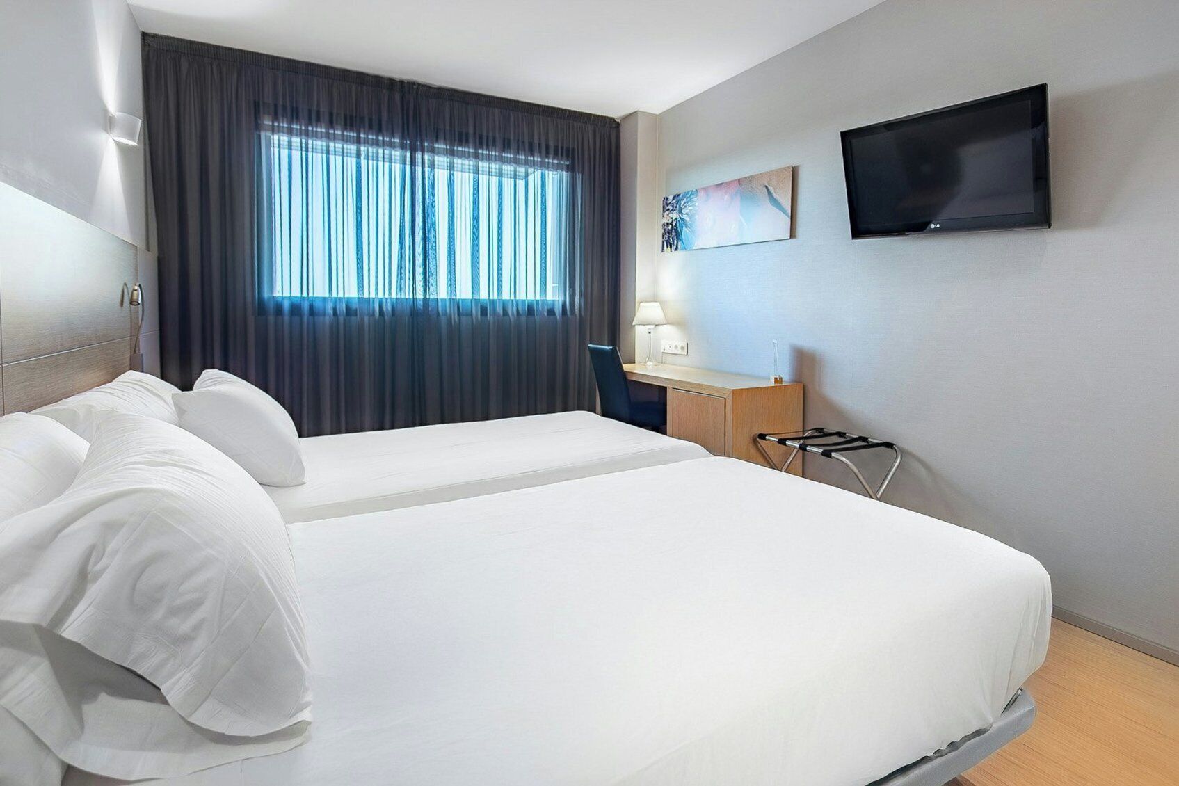 Double Room | Premium bedding, down duvets, Select Comfort beds, in-room safe