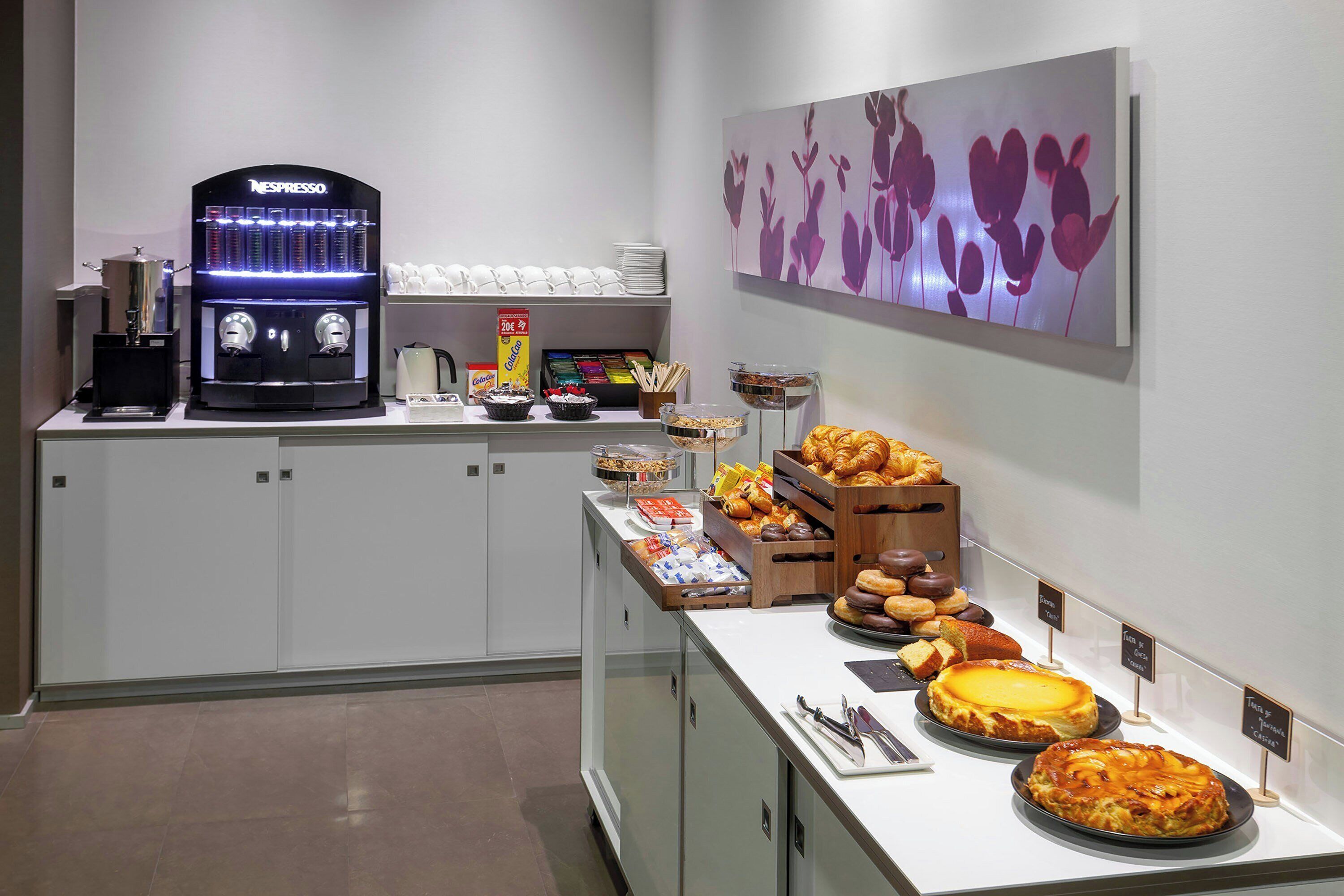 Desayuno buffet todos los días (con cargo) 