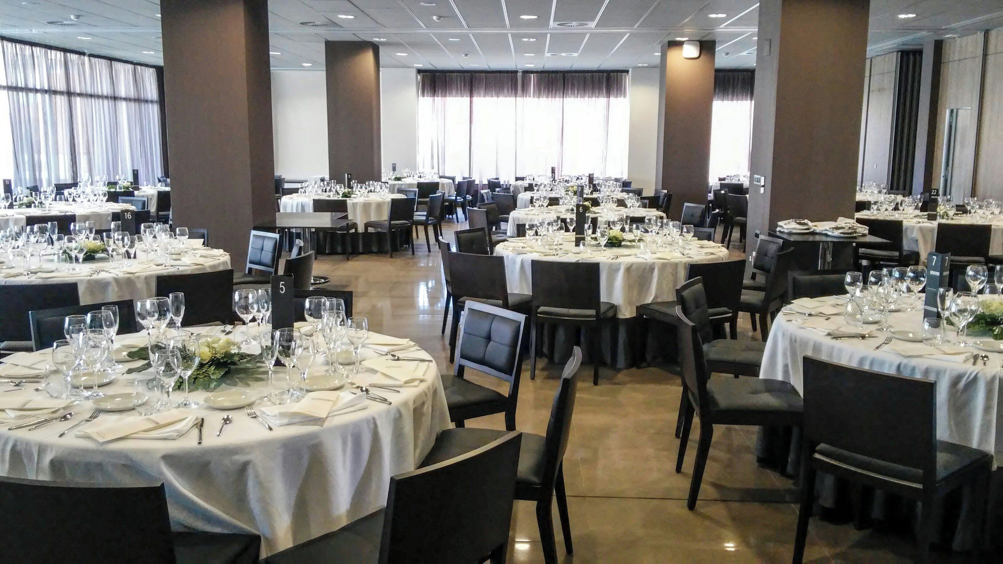 Family Room | Restaurant | Local cuisine