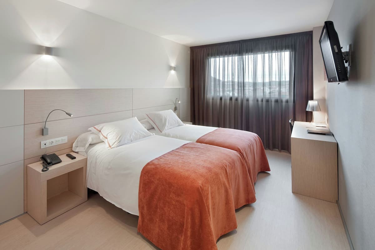 Chambre double | Literie de qualité, couette en duvet, lit avec matelas Select Comfort