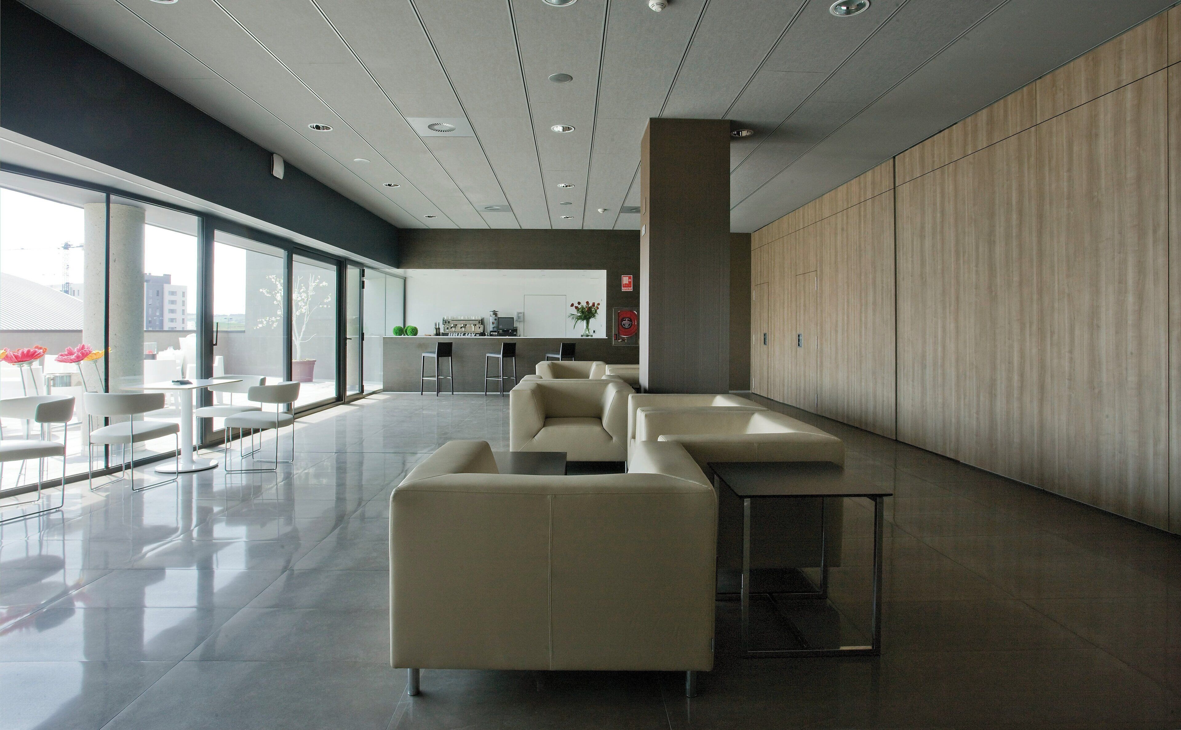 Lobby-lounge