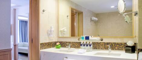 Suite Familiale | Salle de bain
