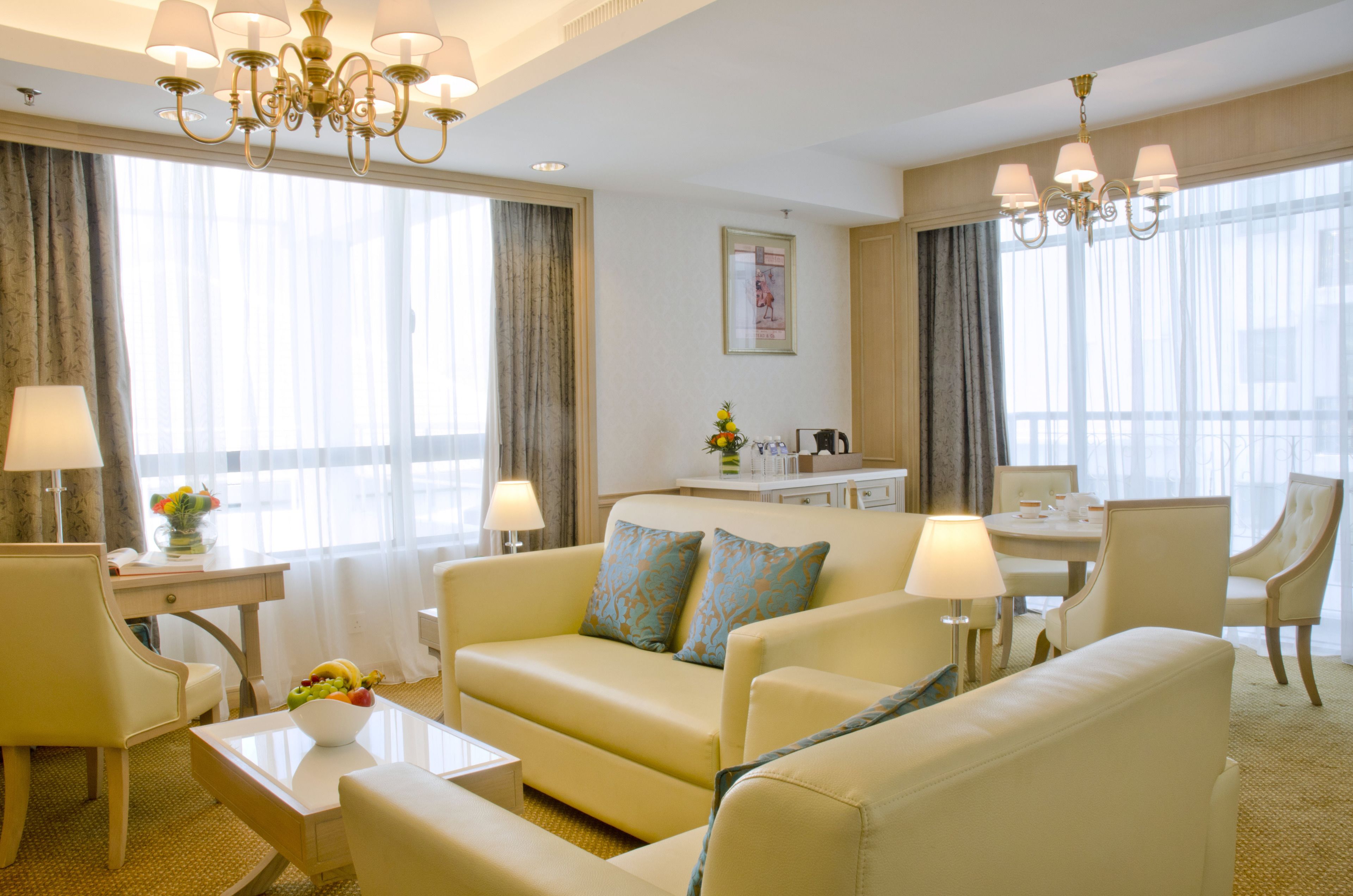 deluxe suite | living room | lcd tv