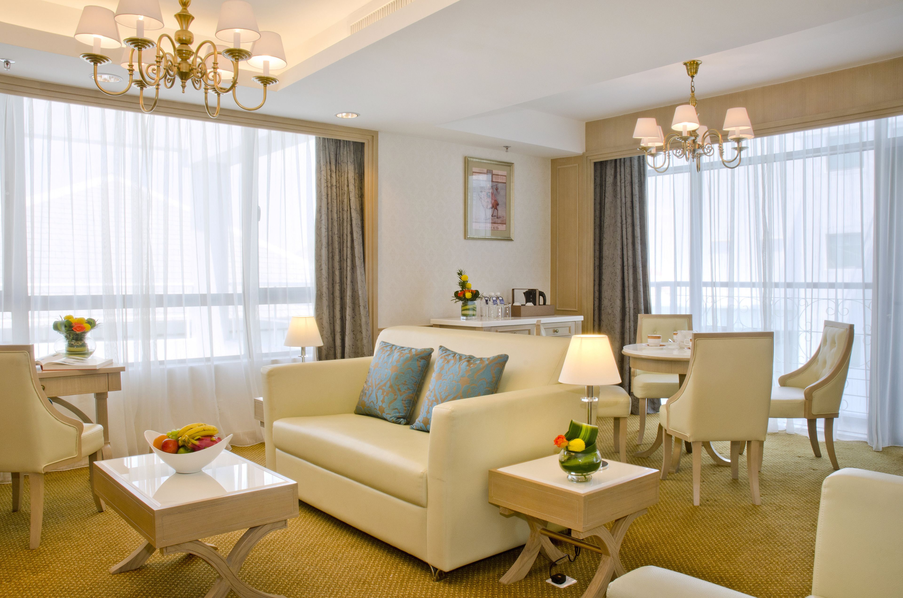 deluxe suite | living room | lcd tv