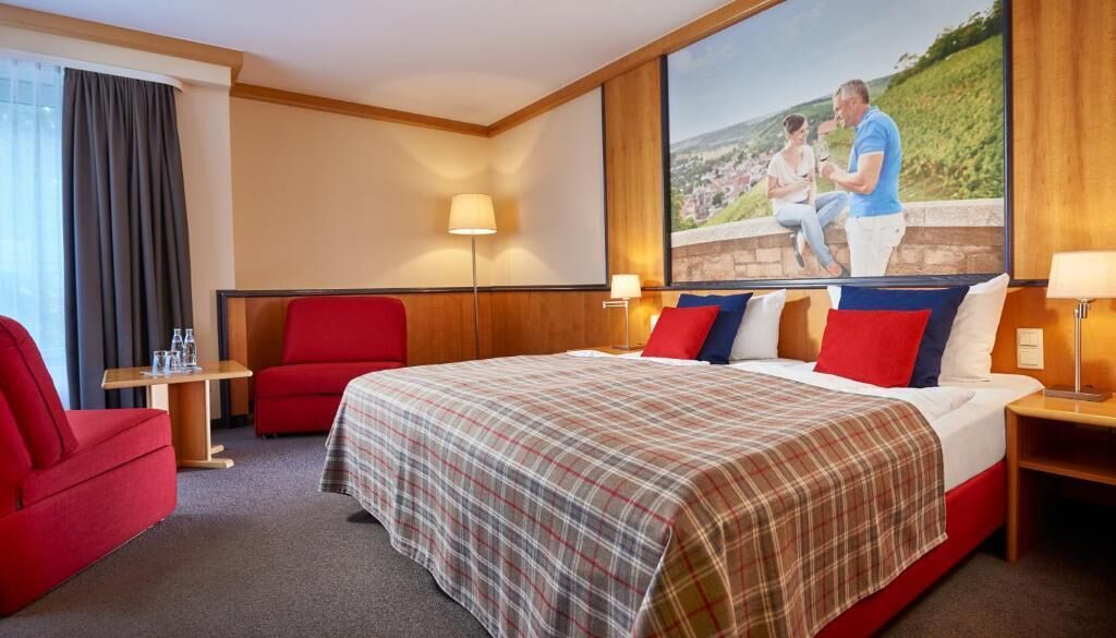 premium bedding, in-room safe, desk, free wifi