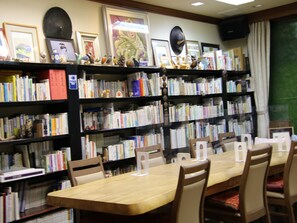 Library - Miyajima Hotel New Kotobuki (Hatsukaichi)