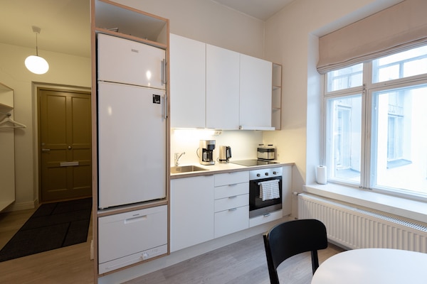 Basic Apartment | Private kitchen