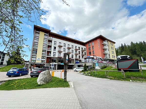Unclassified image, 1 of 92, button - Hotel Crocus (Štrba)