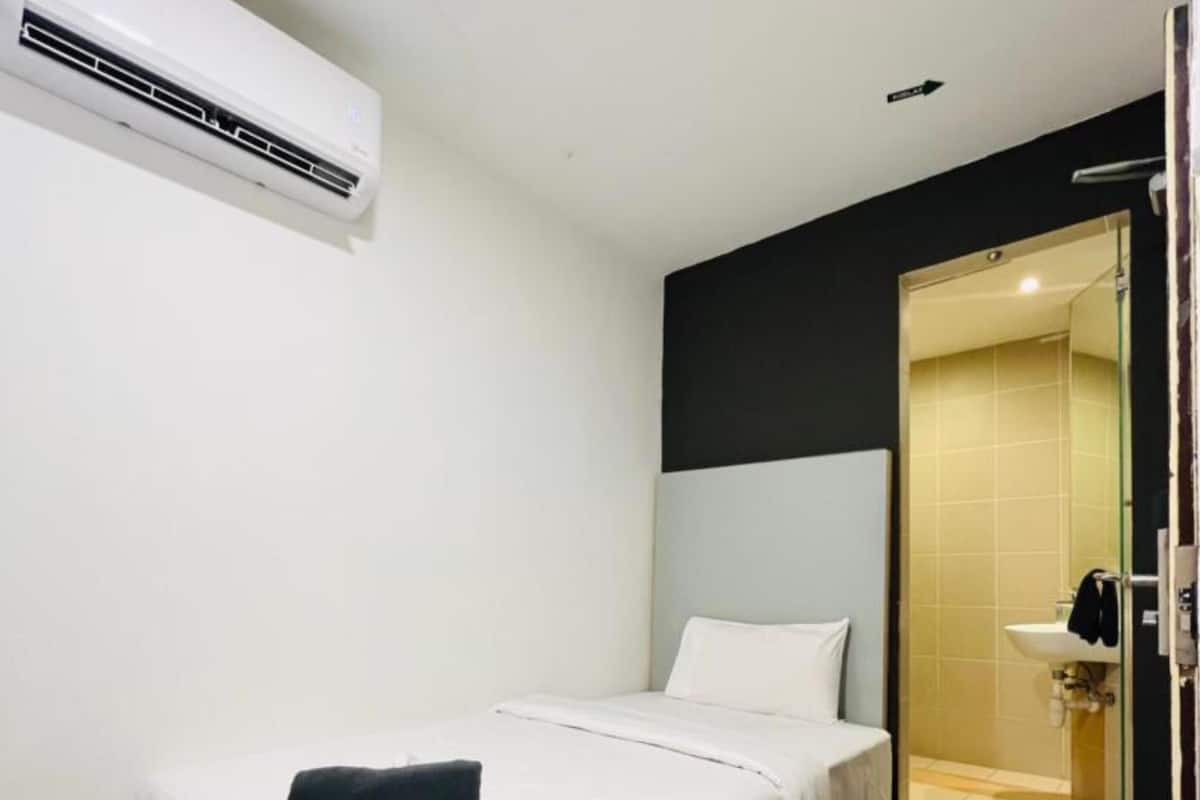 1 bedroom, in-room safe, desk, free WiFi