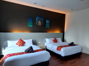 頂層客房 (The Sakura) | 房內夾萬、書桌、免費 Wi-Fi、床單