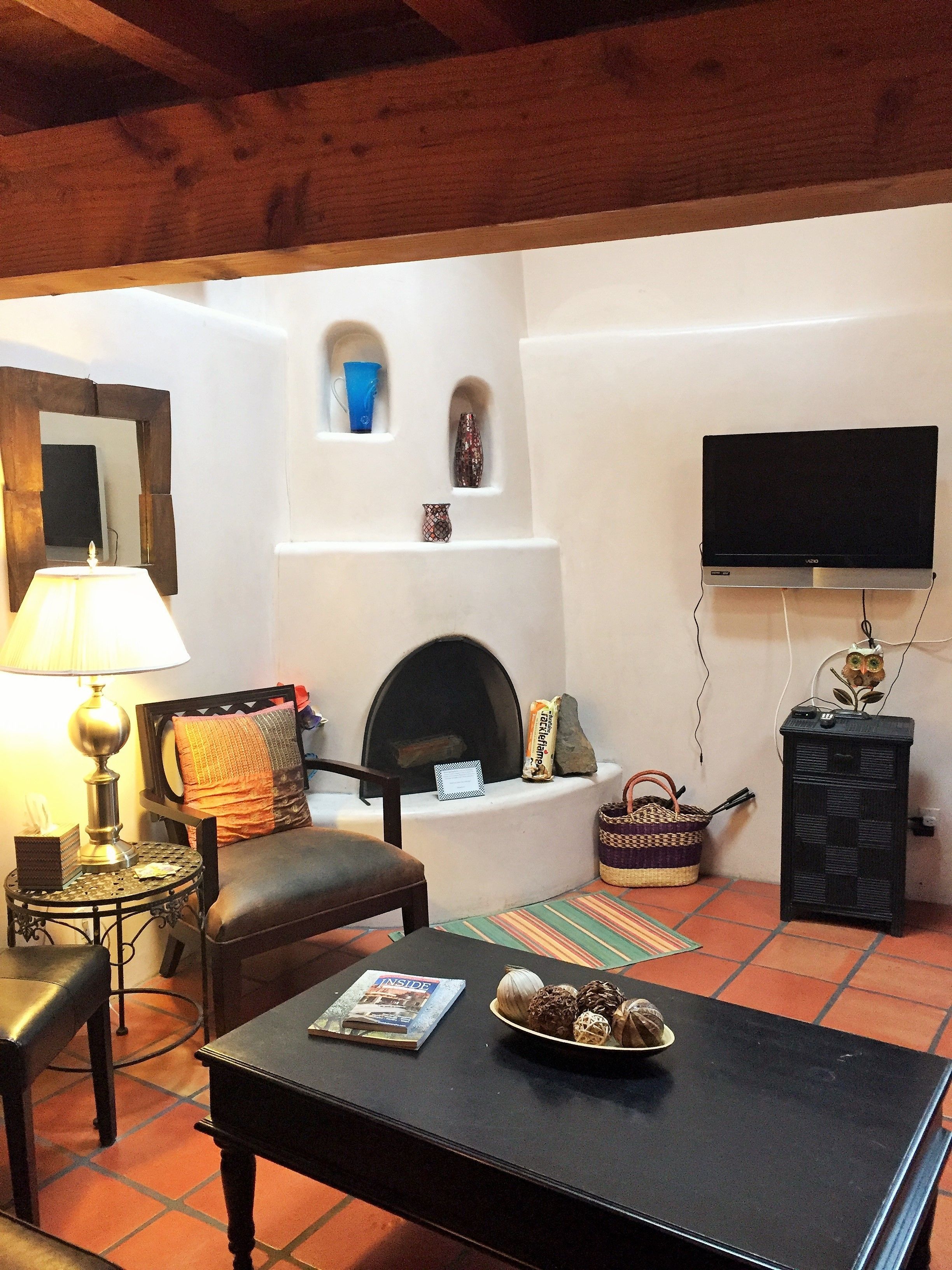 apartment, 1 queen bed | individually decorated, individually furnished, free wifi, bed sheets