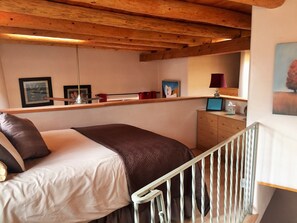 Apartment, 1 Queen Bed | Individually decorated, individually furnished, free WiFi, bed sheets - Casas de Guadalupe (Santa Fe)