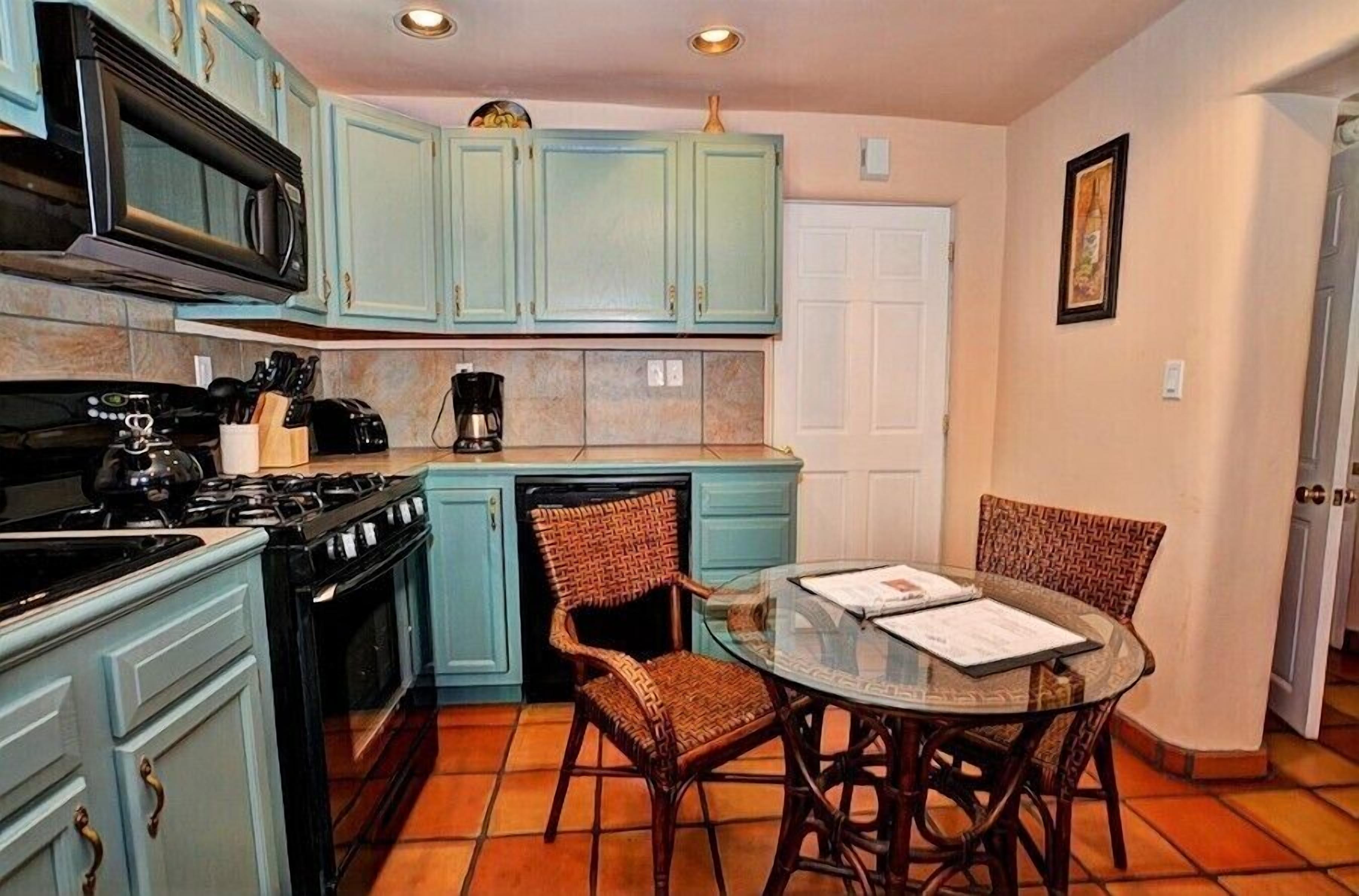 apartment, 1 queen bed with sofa bed | individually decorated, individually furnished, free wifi, bed sheets