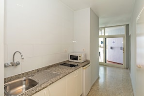 Blackout curtains, free WiFi, bed sheets - Apartamentos Panorama Only Adults (Tías)