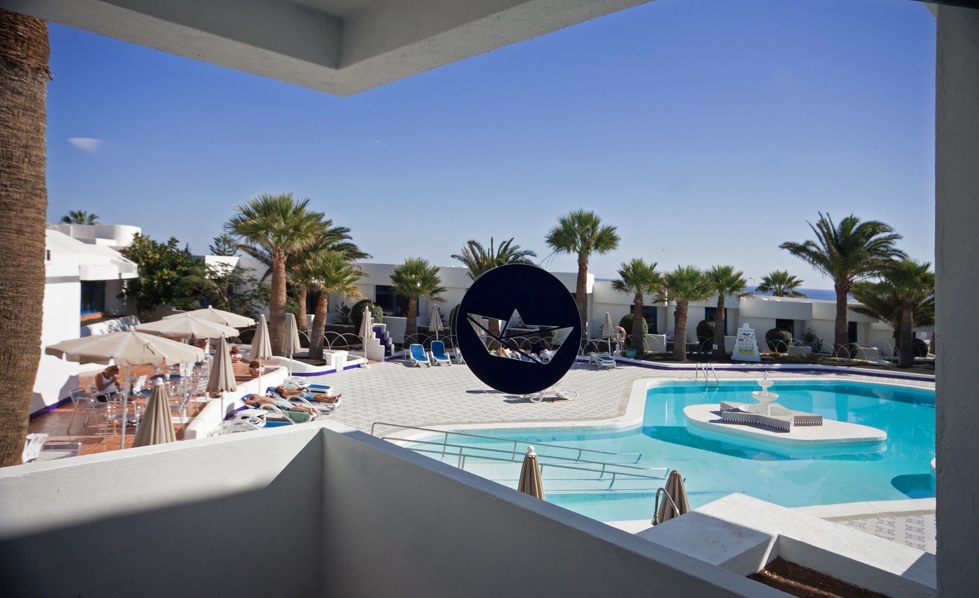 Deluxe Studio, Pool View | Blackout drapes, WiFi (free), bed sheets