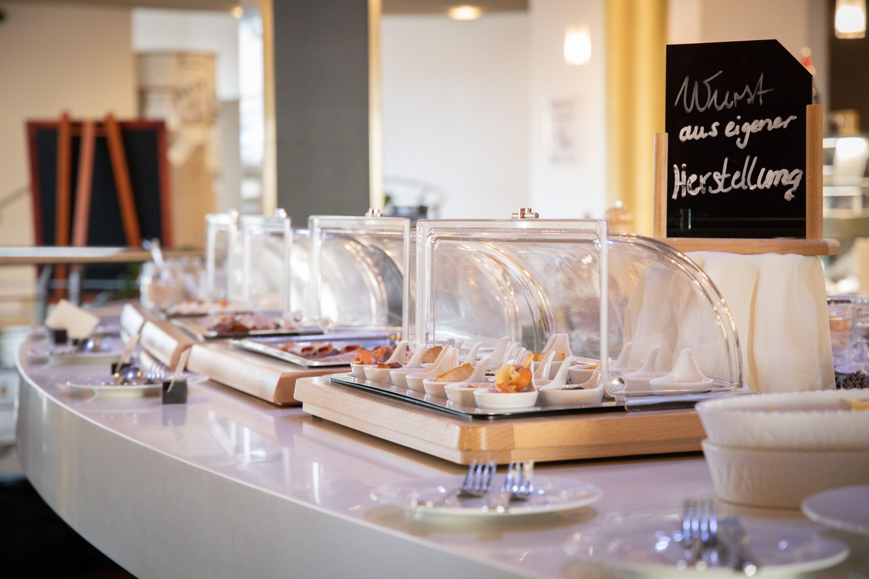 breakfast, lunch, dinner served; german cuisine, al fresco dining