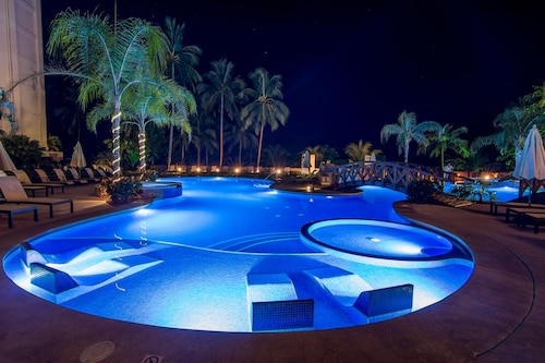 Crocs Resort & Casino