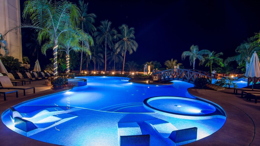 Crocs Resort & Casino