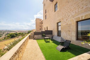 Front of property - Áurea Convento Capuchinos by Eurostars Hotel Company (Segovia)