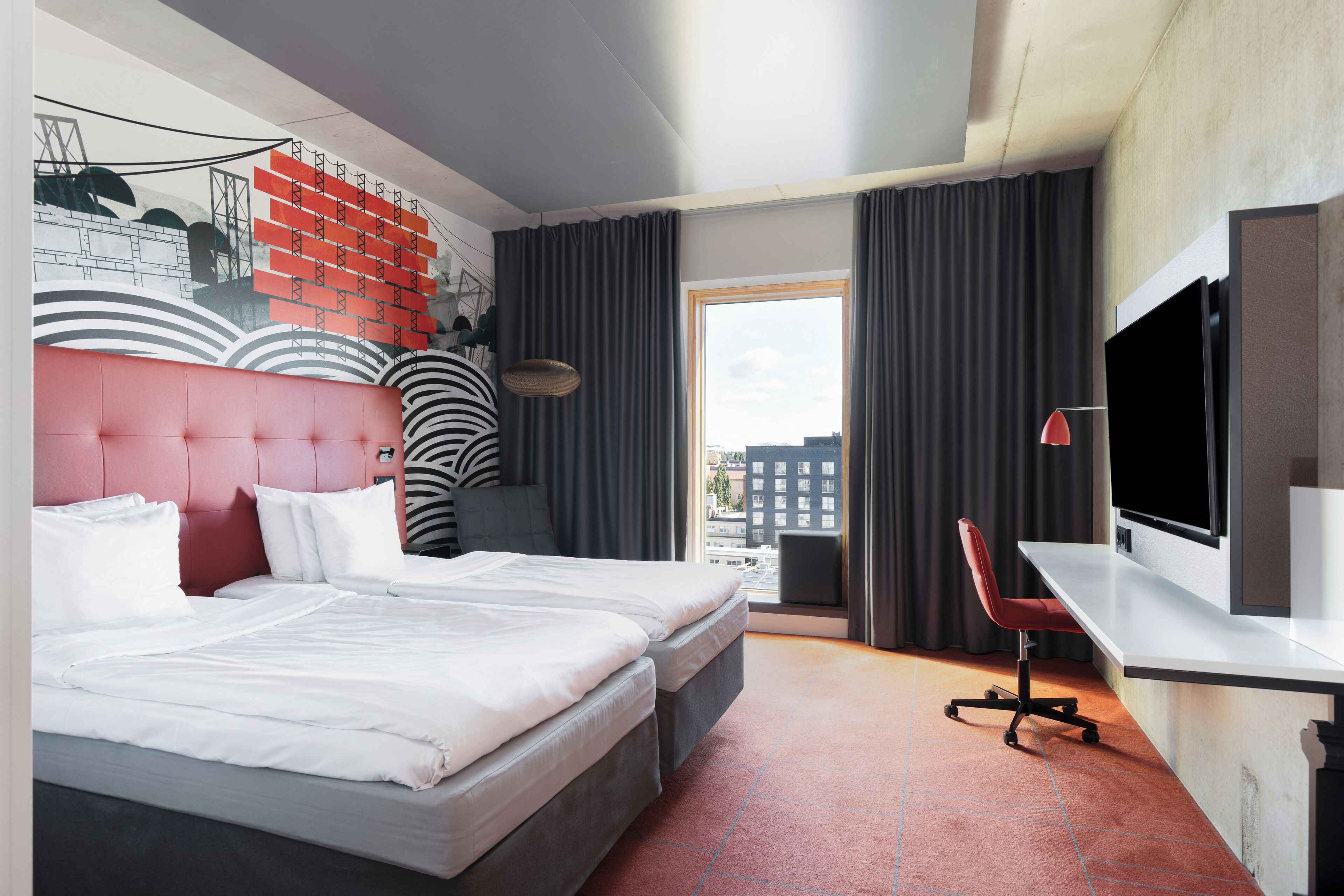 Twin Room (Solo) | Minibar, in-room safe, individually decorated, desk