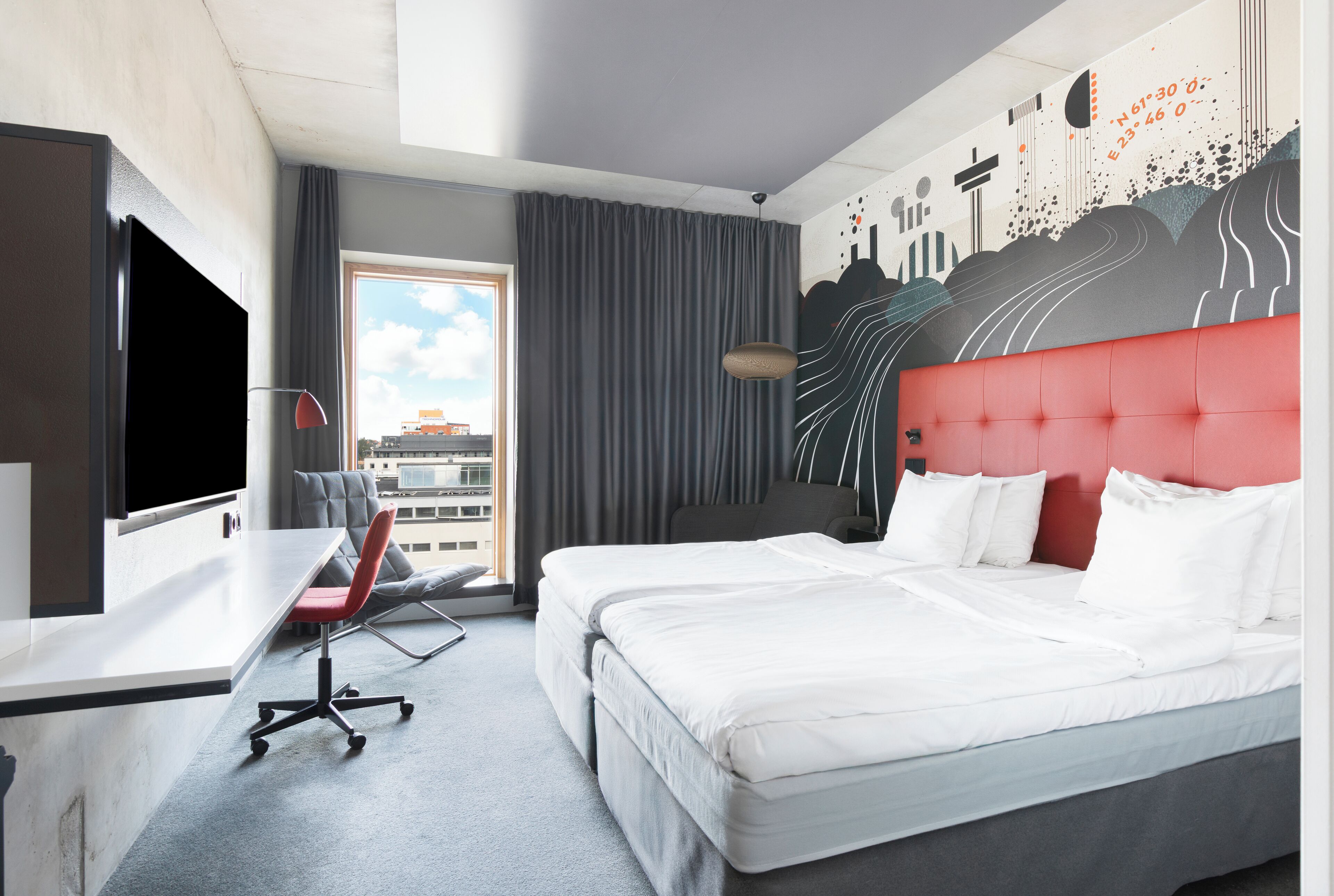 Twin Room (Solo extrabed) | Minibar, in-room safe, individually decorated, desk