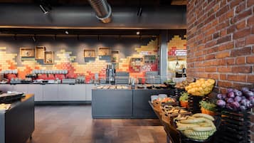Ilmainen päivittäinen buffetaamiainen