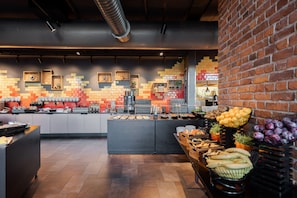 Petit déjeuner buffet compris tous les jours