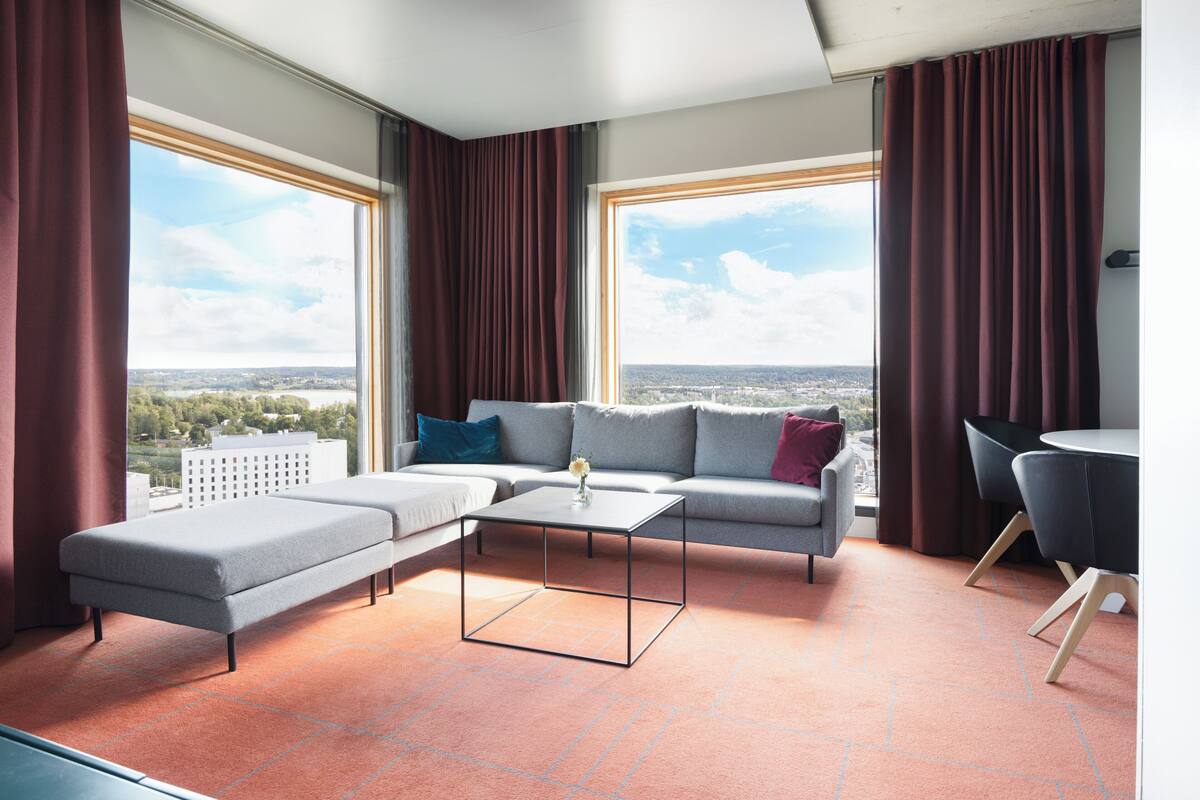 Room (Ultimate Solo) | Minibar, in-room safe, desk, blackout curtains