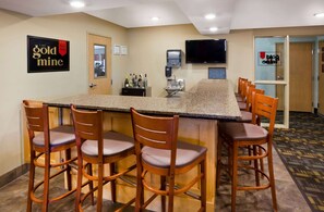 Lobby - AmericInn by Wyndham Hawley (Hawley)