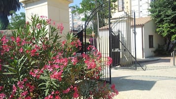Entrada de la propiedad
