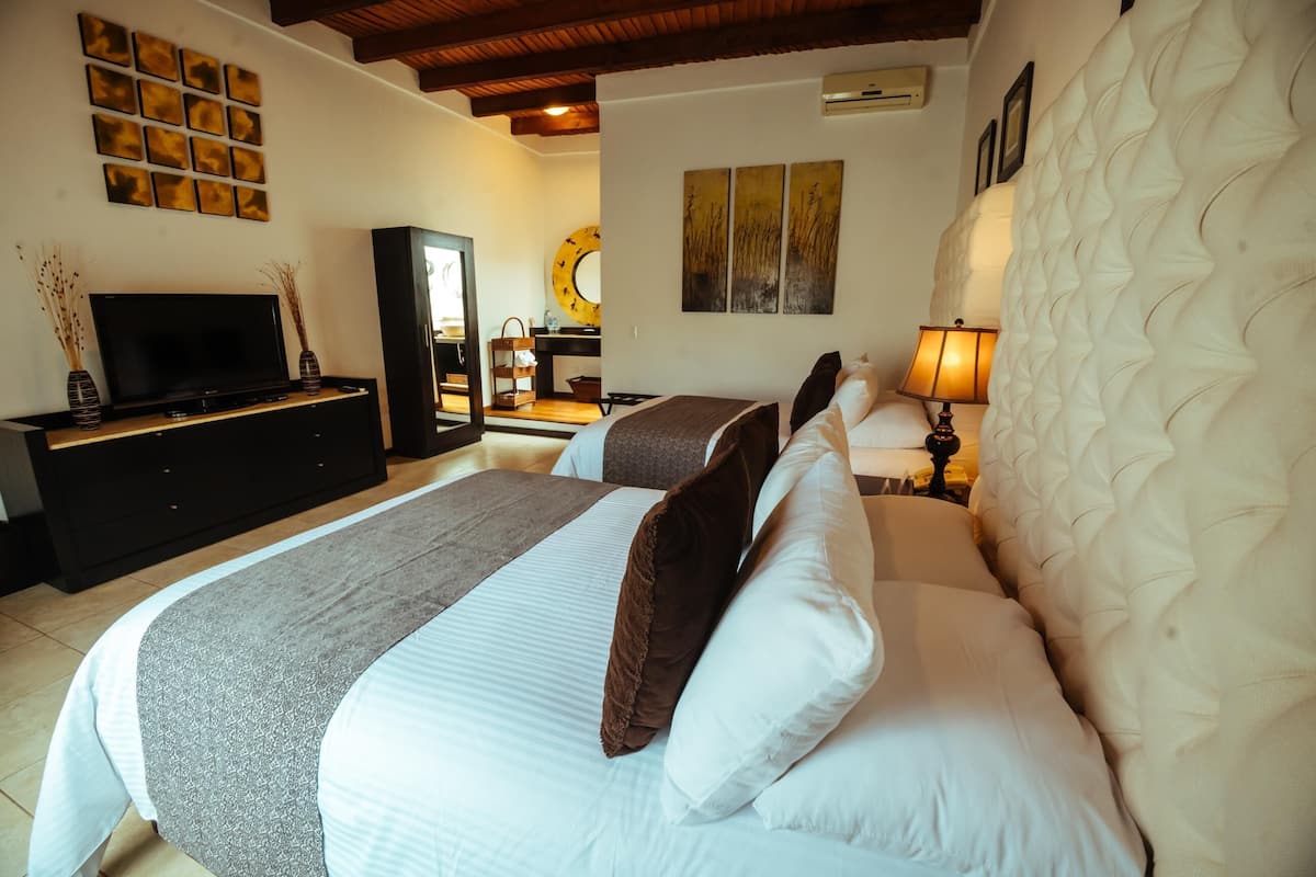 1 Schlafzimmer, Zimmersafe, kostenloses WLAN, Bettwäsche