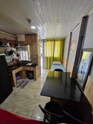 Apartamento (9) | Roupas de cama antialérgicas, individualmente mobiliados, escrivaninha