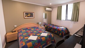 Kamar Twin | Setrika/meja setrika dan tempat tidur bayi (biaya tambahan)