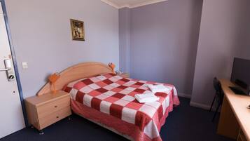 Basic-værelse | Strygejern/strygebræt, baby-/barnesenge (tillægsgebyr), gratis Wi-Fi