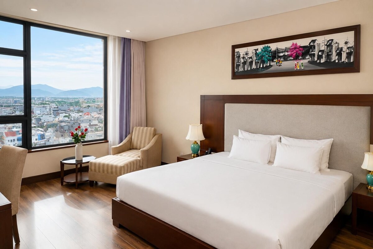 Deluxe Double Room | Minibar, in-room safe, blackout drapes, soundproofing