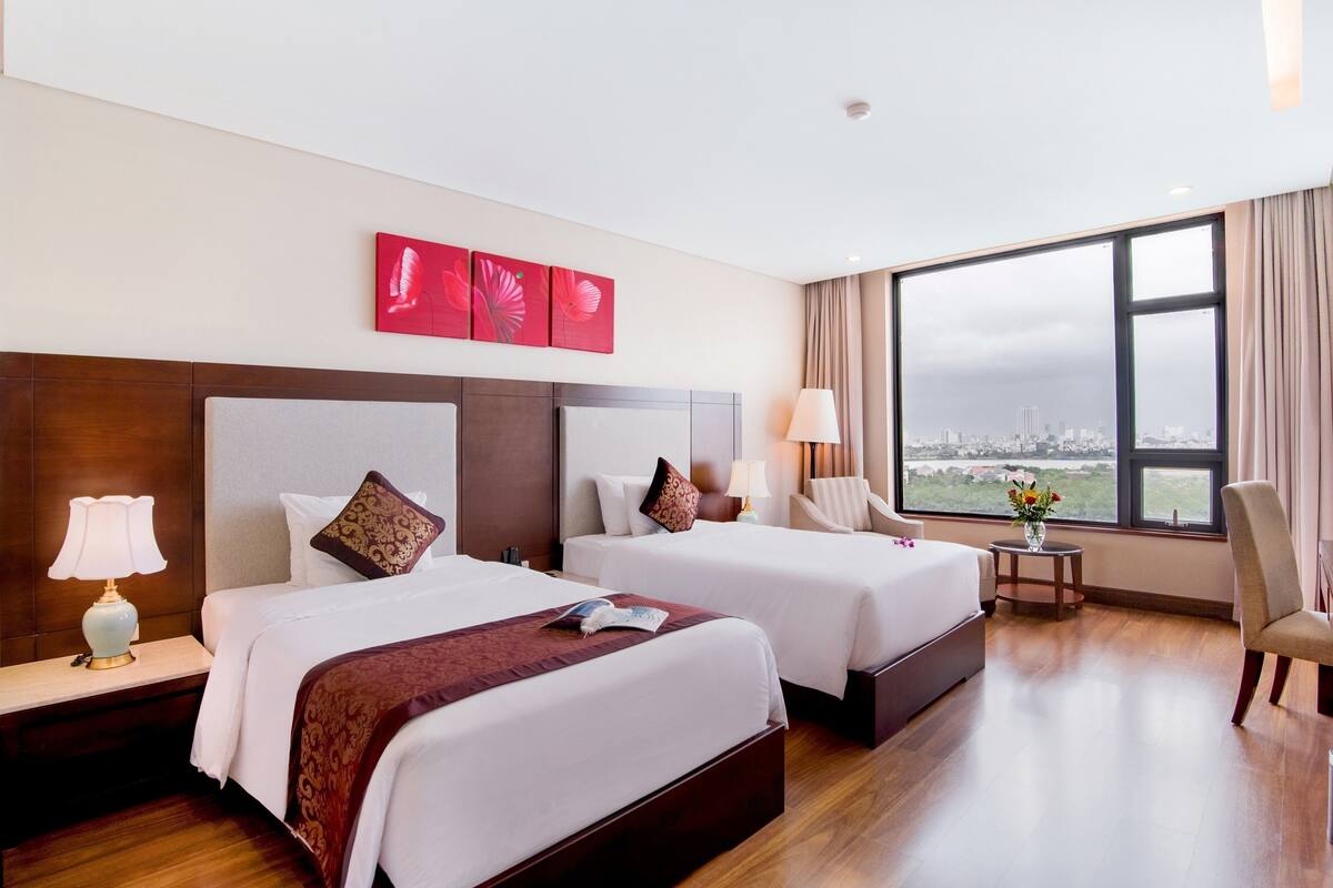 Minibar, in-room safe, blackout drapes, soundproofing