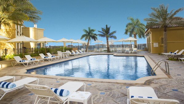 2 outdoor pools, sun loungers