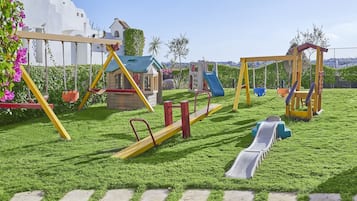 Área de juegos infantiles al aire libre
