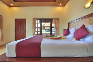 In-room safe, desk, free WiFi, bed sheets