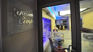 Property entrance - Yasmak Comfort Hotel (Istanbul)
