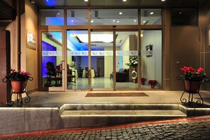 Exterior - Yasmak Comfort Hotel (Istanbul)