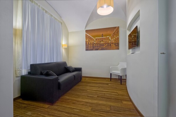 Junior Suite | Frette Italian sheets, premium bedding, memory foam beds, minibar - Star Vatican Rooms (Rome)