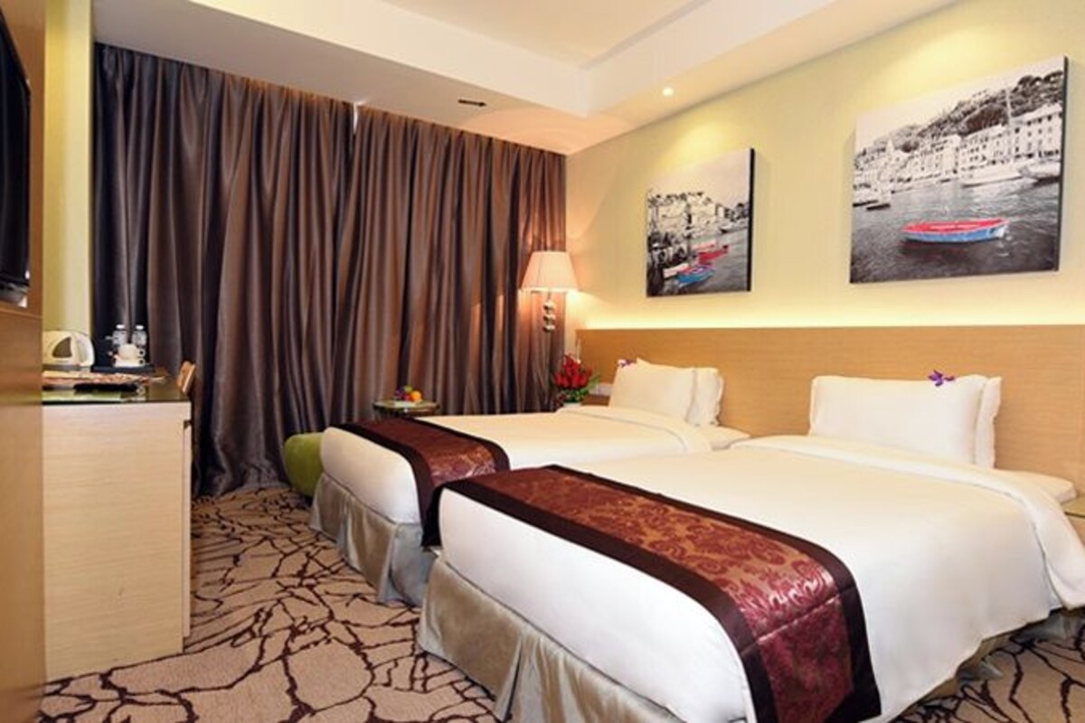 Executive Deluxe Twin Room