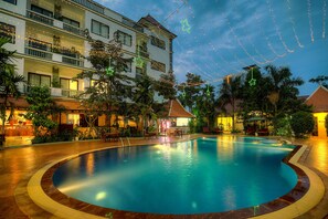 Outdoor pool, pool umbrellas