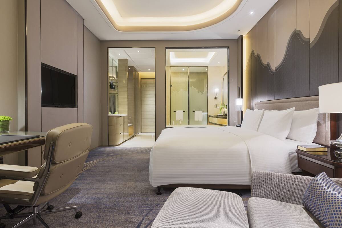 Down duvets, minibar, in-room safe, desk