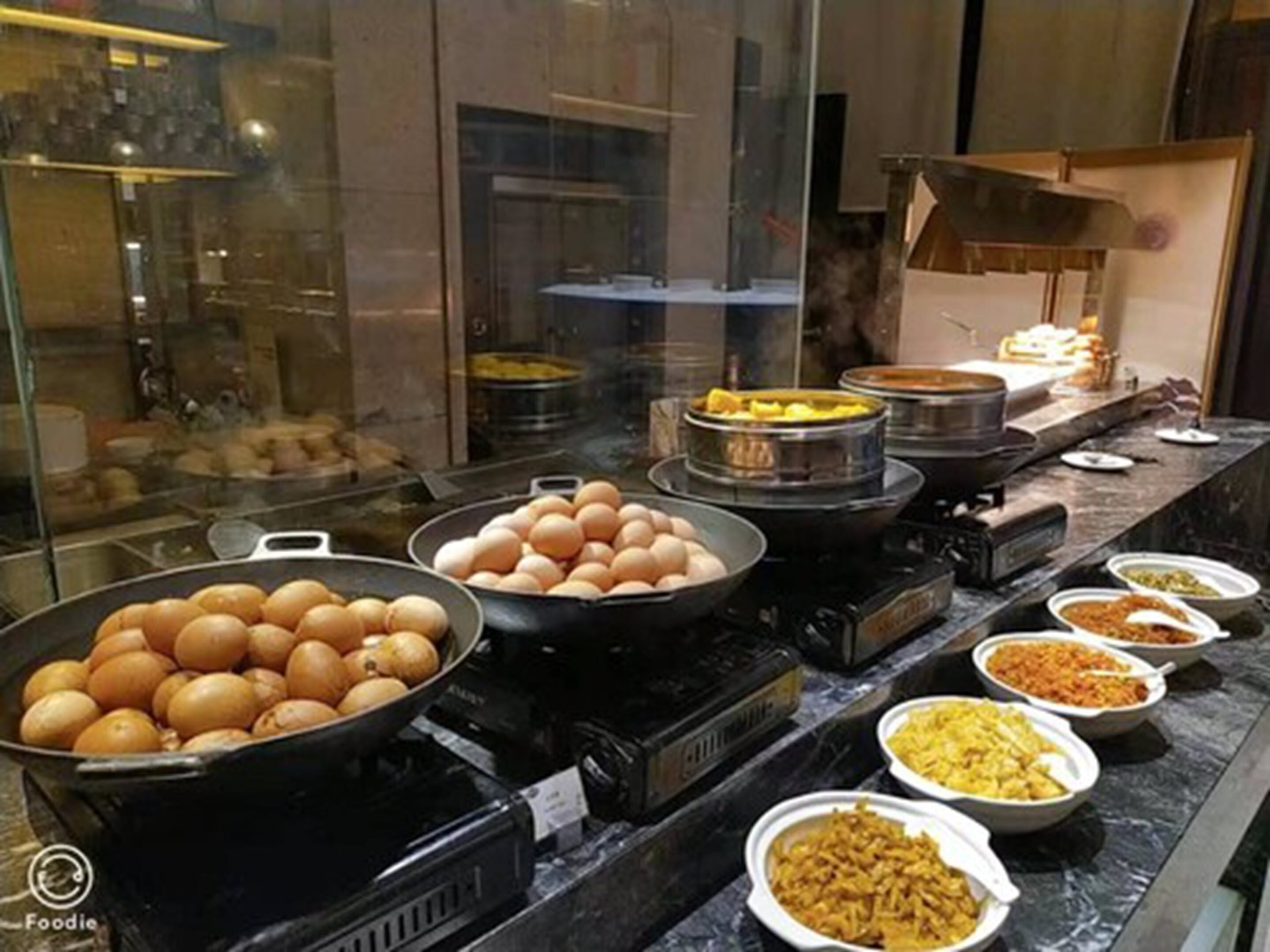 breakfast (cny 118 per person)