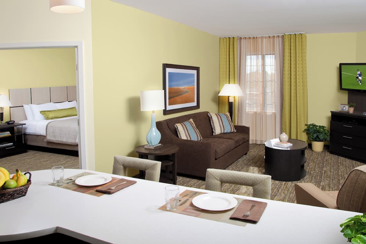 Suite, 1 Bedroom | Room amenity