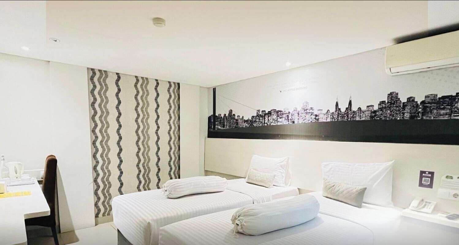 In-room safe, iron/ironing board, free WiFi